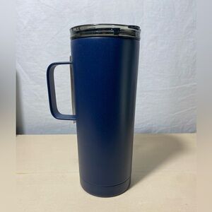 Travel mug with handle